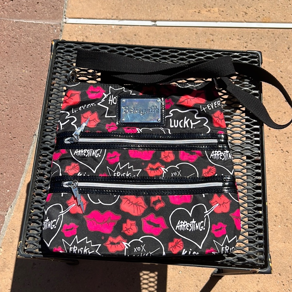 BETSEY JOHNSON ***BETSEYVILLE*** Crossbody Bag
